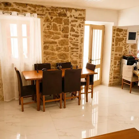 Mikel's Prázdninový dům *